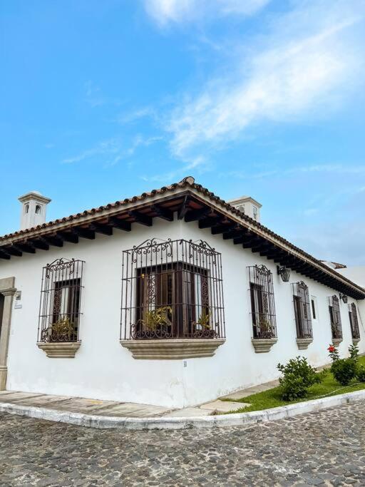 Casa estilo colonial en Antigua Guatemala, Guatemala - reviews, prices |  Planet of Hotels