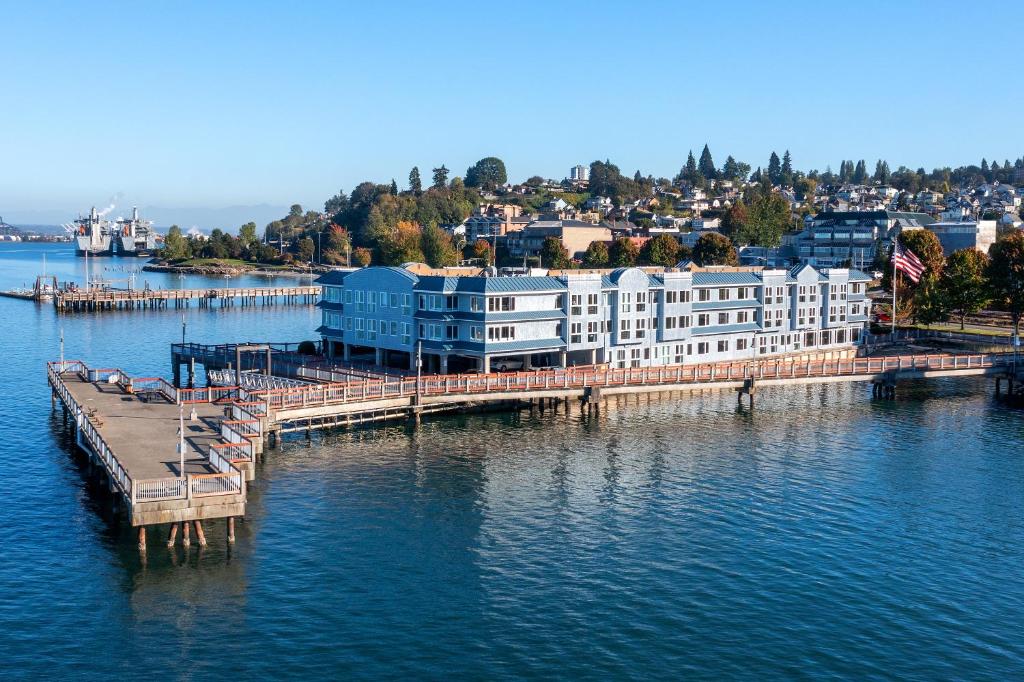 Silver Cloud Inn - Tacoma Waterfront photo