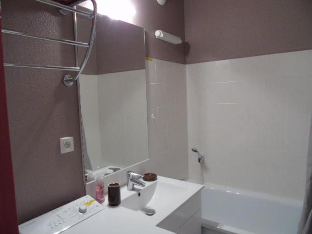 Appartement 6 pers à Valfréjus, près des pistes, avec balcon, parking gratuit et équipements bébé - FR-1-561-104 - 2