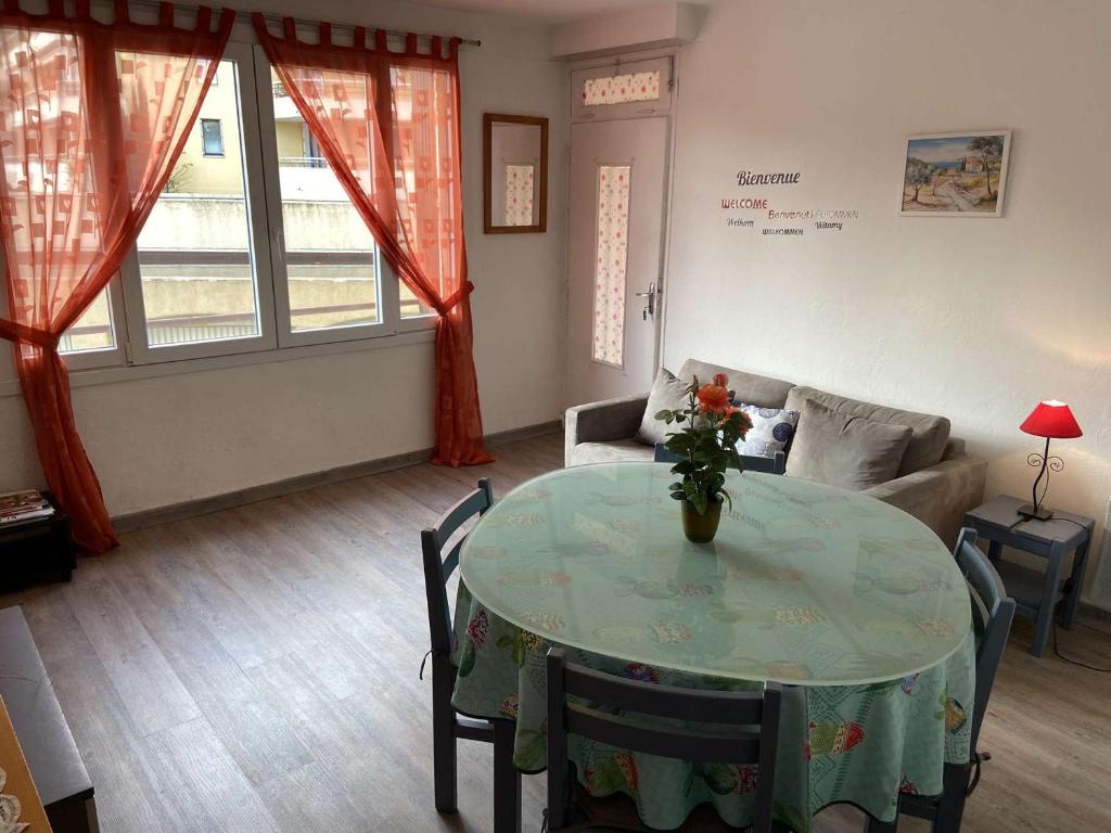 Appartement 3 pièces, 6 couchages, parking, proche plage et commerces, Fréjus - FR-1-226A-152 - 2