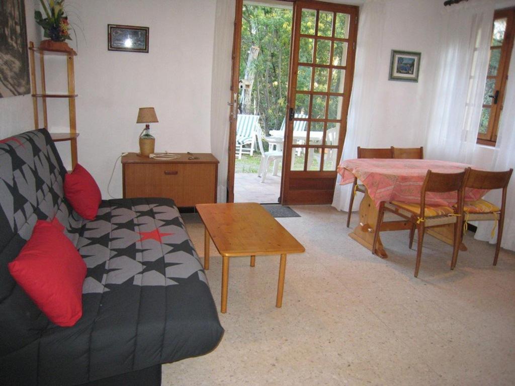 Charmant T3 avec Terrasse et Jardin, Quartier Super Cavalaire, Parking Inclus - FR-1-100-183 - 3