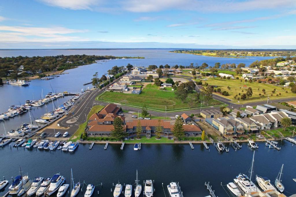 Mariners Cove at Paynesville — Hotel in Paynesville