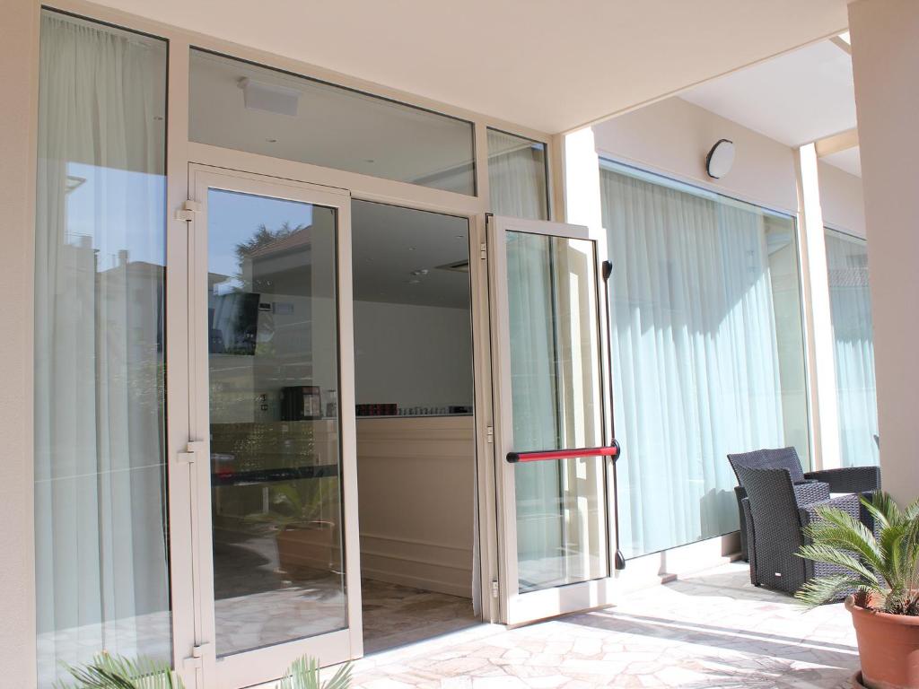 Entrance, Hotel Marina in Rimini