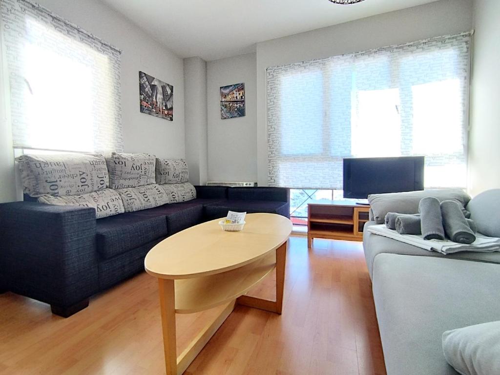 Apartamentos Serraneu con parking y WiFi by SURYNIEVE - 5