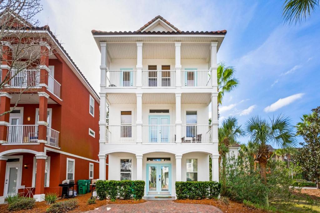 Changes in Latitude VCB, Destin