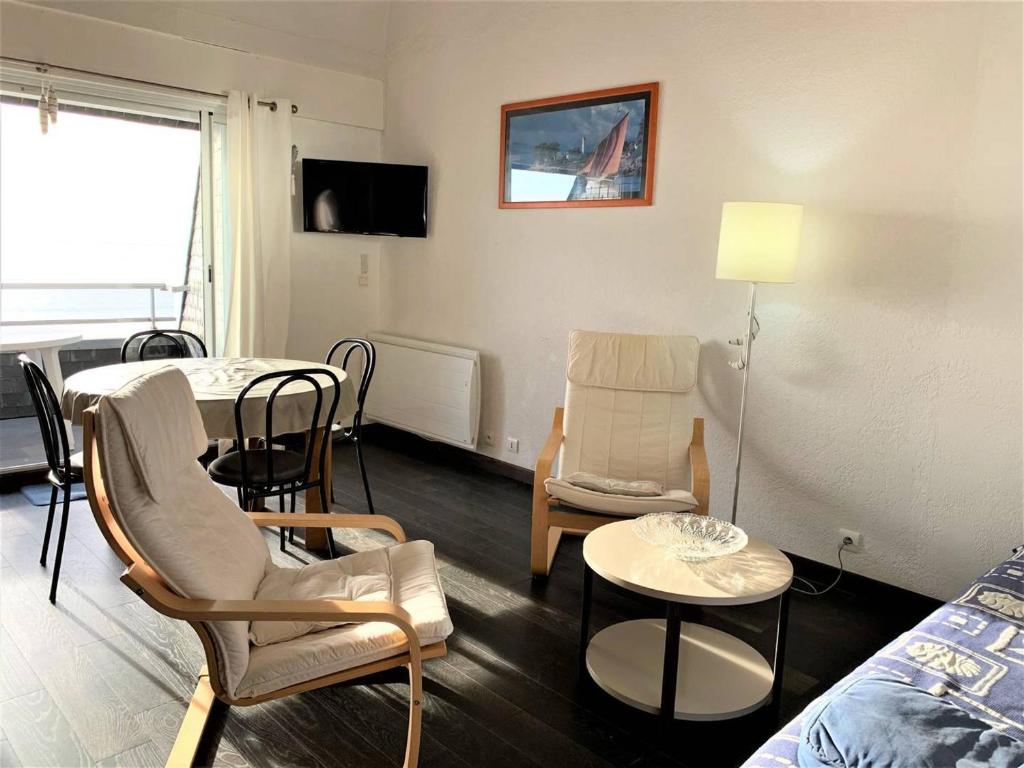 Quiberon - Studio mezzanine rénové 40m² pour 4 pers - Vue mer et parking - FR-1-478-24 - 3