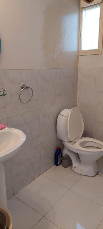 Sterling Apartment 2 BHK Flat Opposite Central Park photo