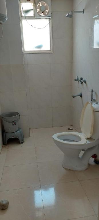 Sterling Apartment 2 BHK Flat Opposite Central Park photo