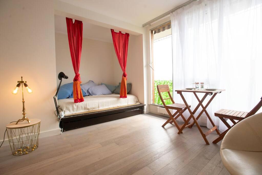 Studio with Balcony - 3
