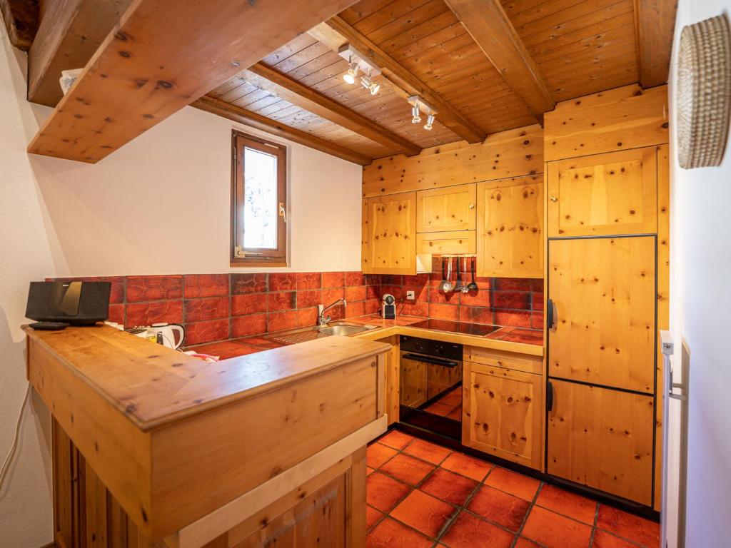 Apartment Chesa Cantieni by Interhome - 3