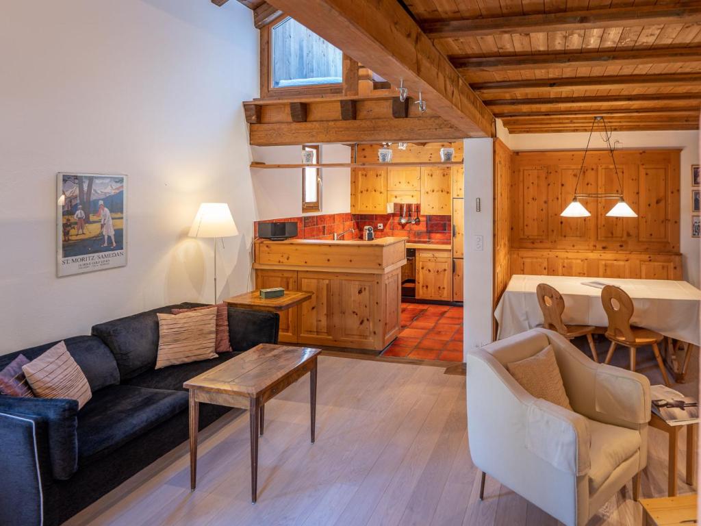 Apartment Chesa Cantieni by Interhome - 2