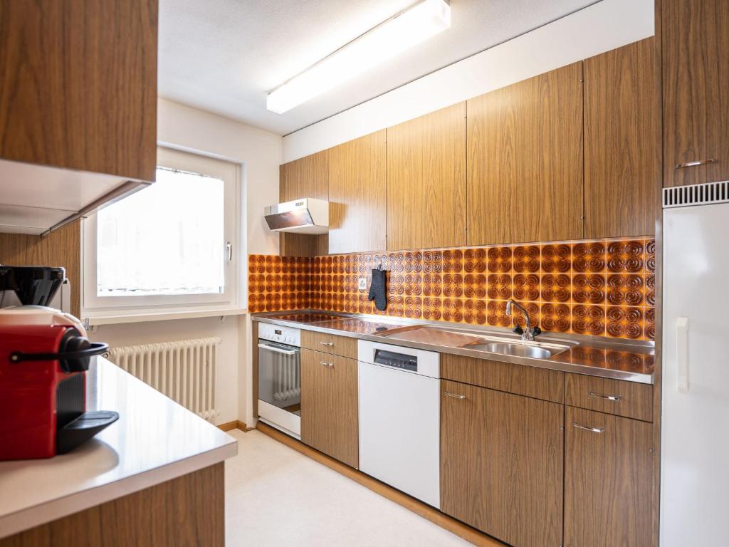 Apartment Chesa Clüs 6 by Interhome - 4