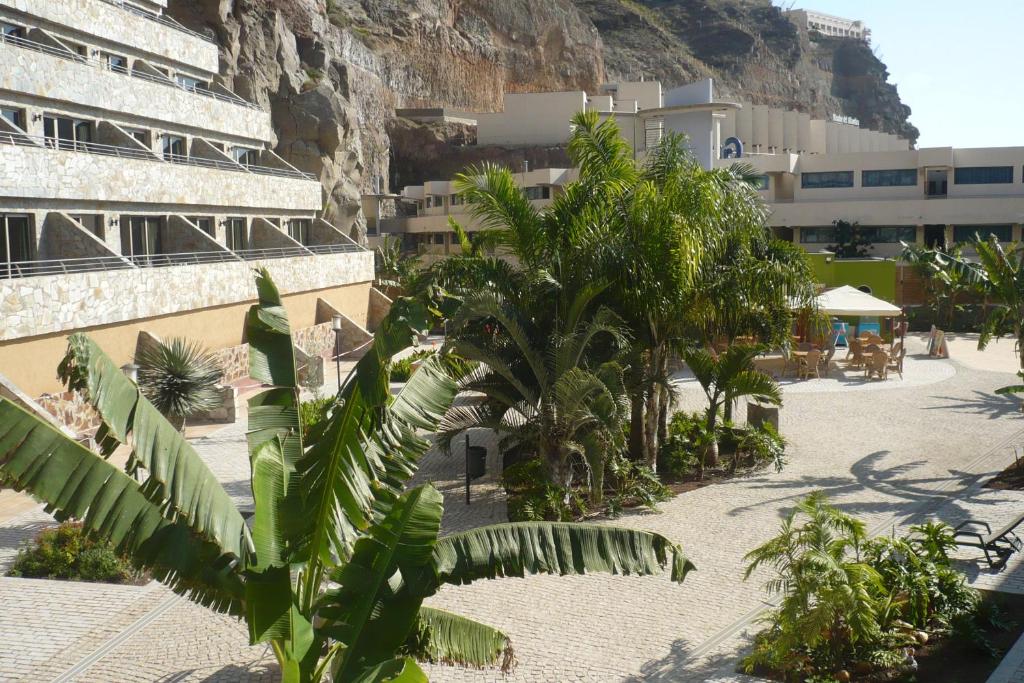 Terraza de Amadores — Hotel building in Puerto Rico, Canary Islands