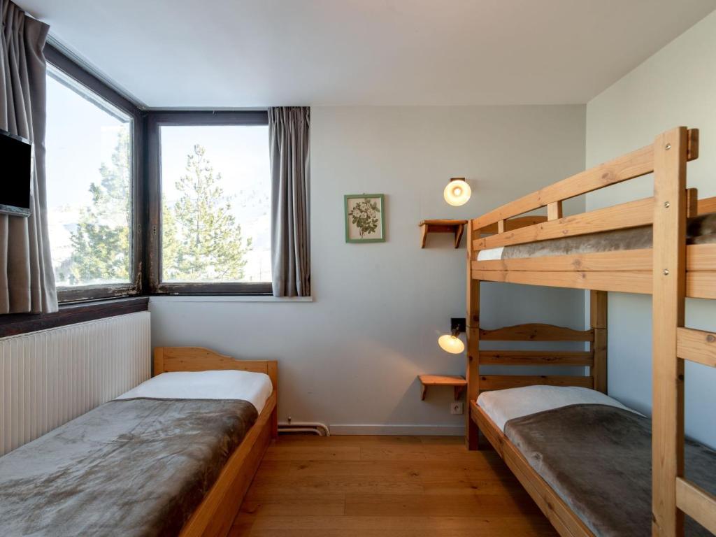 Apartment Les Roches Rouges - Lavachet by Interhome - 5