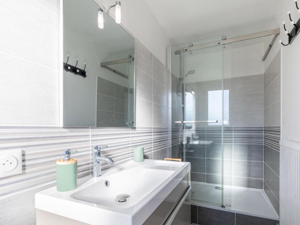 Apartment Coutant-2 by Interhome - 4