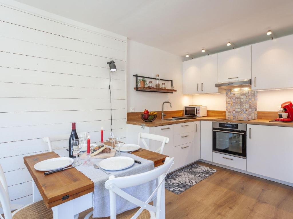 Apartment Savoy - Lavachet by Interhome - 2