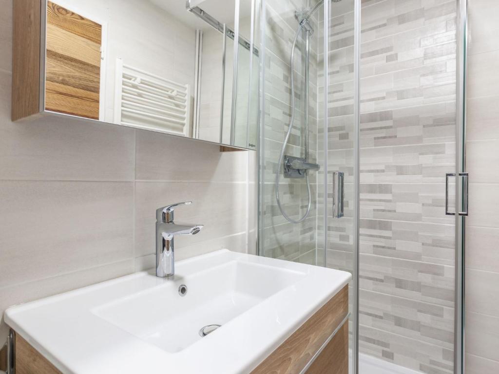 Apartment Savoy - Lavachet by Interhome - 4
