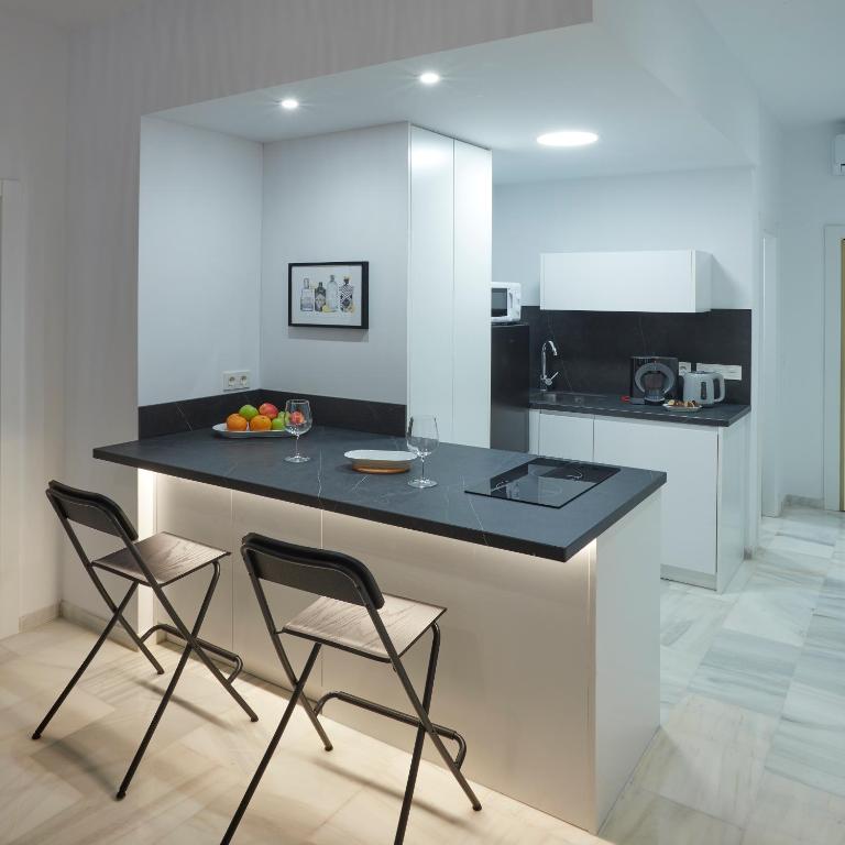 - Apartamento en Gran Vía - QH Reyes Católicos - 5