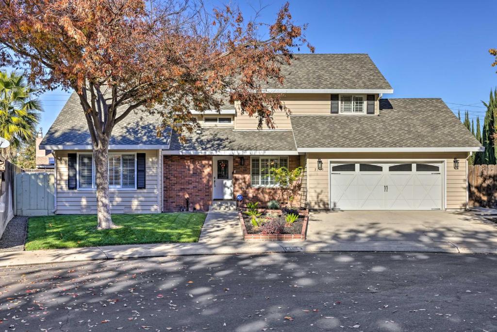 Pet-Friendly Modesto Home with Deck!
