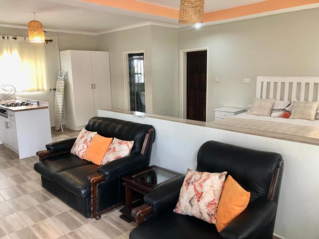 1 bed apartment in Mount Pleasant Heights - 2013, Kingsmead