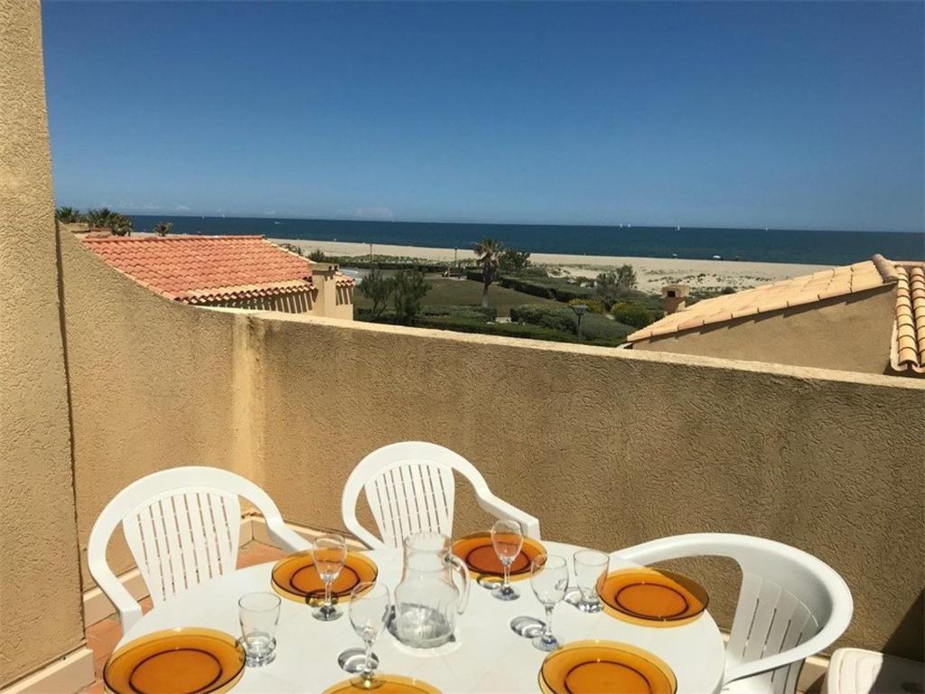 Maison T2 à Port Leucate, face à la mer, 4 couchages, parking privé, TV, lave-linge, commerces à 400m - FR-1-81-55 - 2