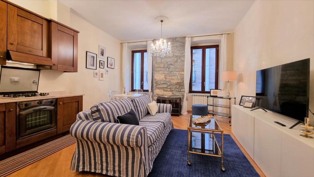 Palazzo Crispi - Boutique Apartment, Terst