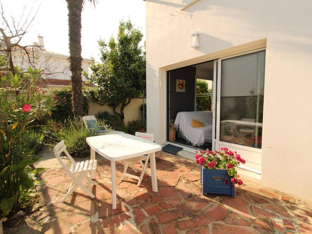 Appartement rénové à Royan, proche plage, terrasse, parking privé - FR-1-494-102 - 1