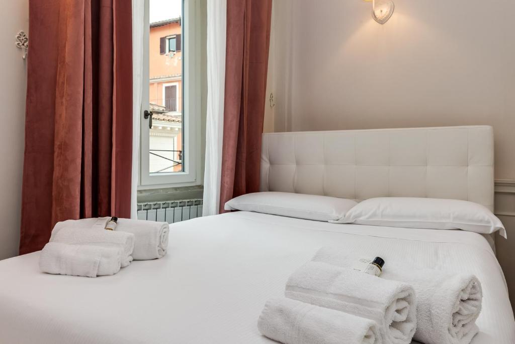 Pantheon Luxury House - 2