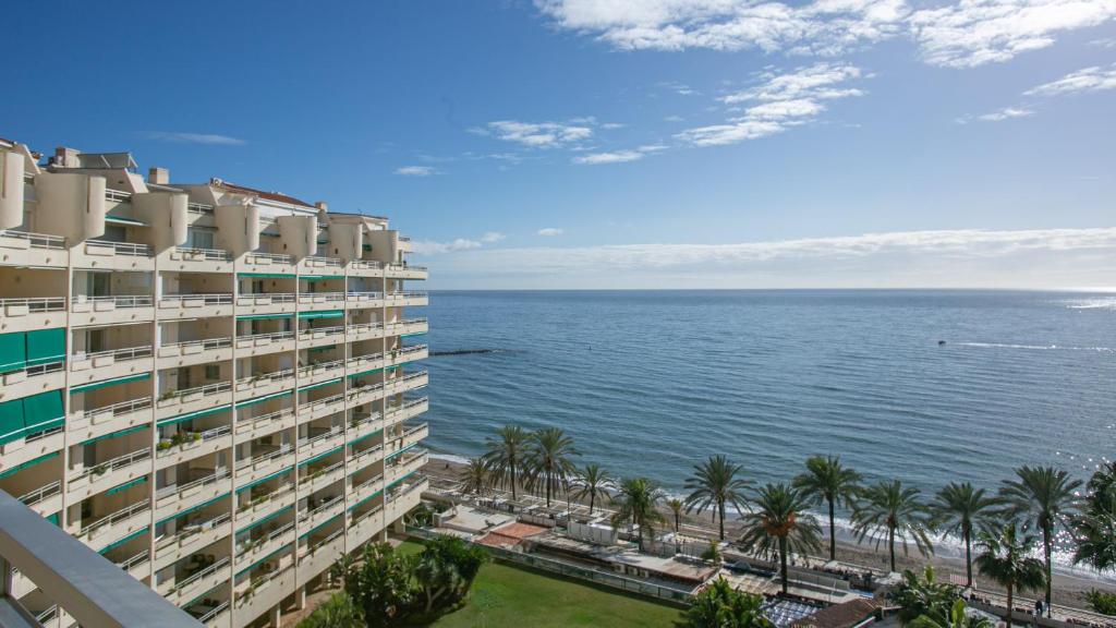 Front sea view apartment on Marbella's beach promenade - 3