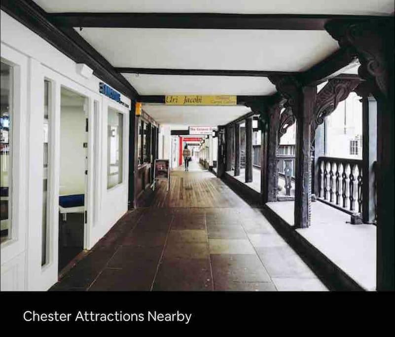 City Central 2 Bedroom Apartment, Chester
