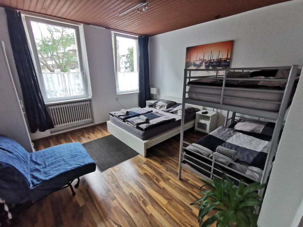 Eva's Hostel - Self Check-In & Only Private Rooms 전경