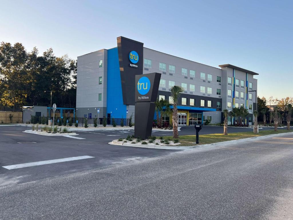 Tru by Hilton Niceville Eglin Air Force Base photo