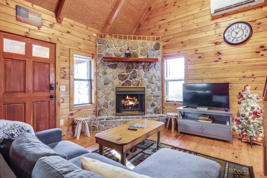 Hillside Hideaway, Mashburn Mill