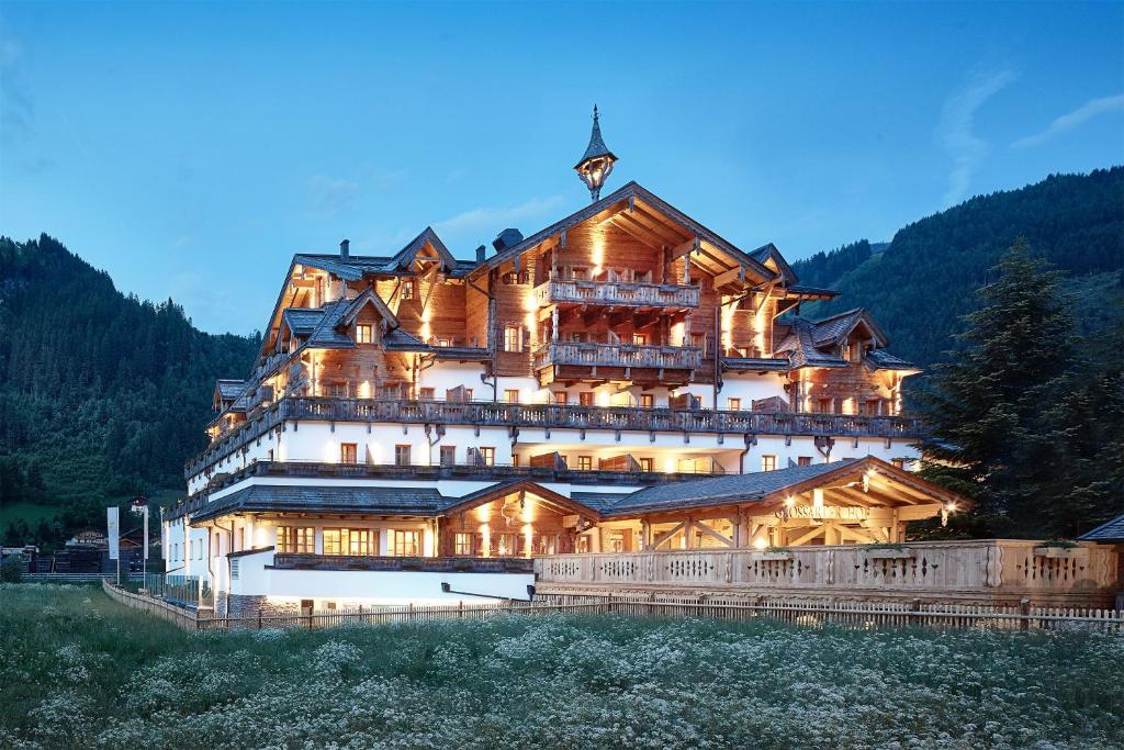 Grossarler Hof Superior — Hotel in Grossarl