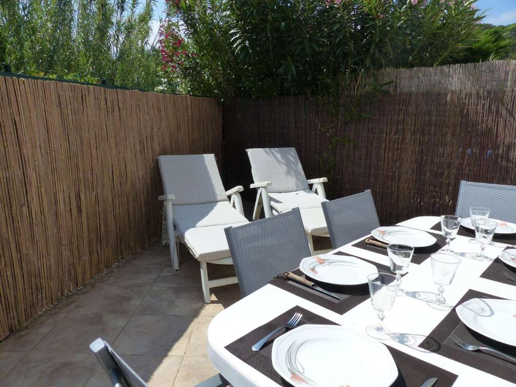 Mazet climatisé avec terrasse au Lavandou - FR-1-308-78 - 4