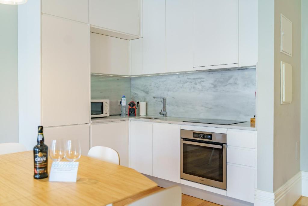 Feel Porto Downtown Apartments & Studios photo