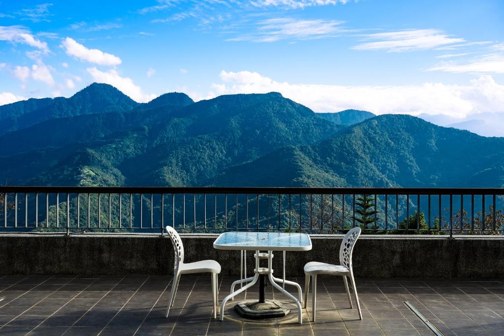 cingjing longzhuang holiday villa バルコニー/テラス