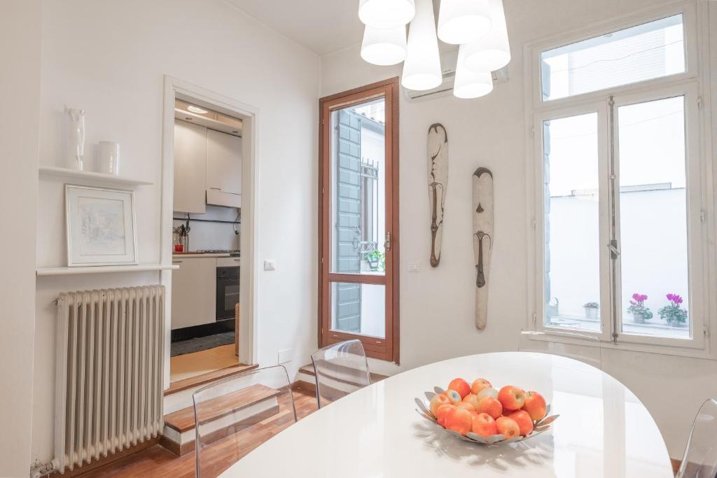 GuestHost - Piazza delle Erbe Central Apartment - 5