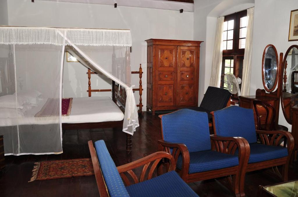 Old Courtyard Hotel photo