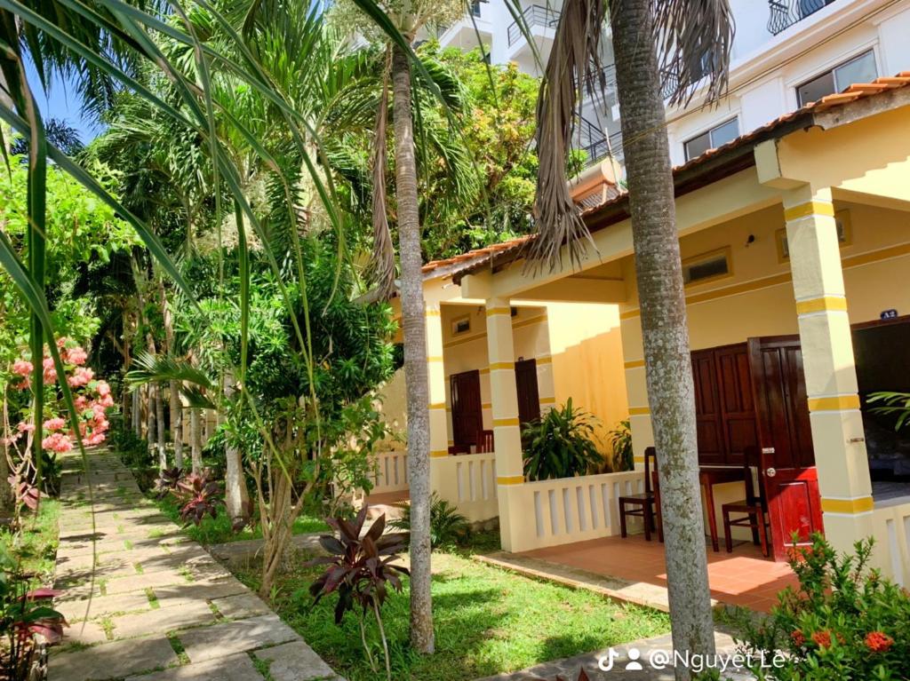 BUNGALOW HA THU photo