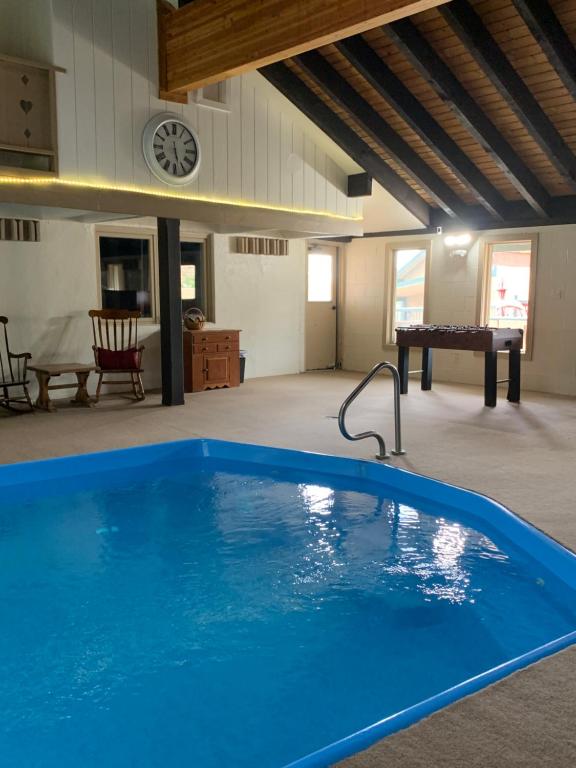 Hideaway Mountain Lodge photo