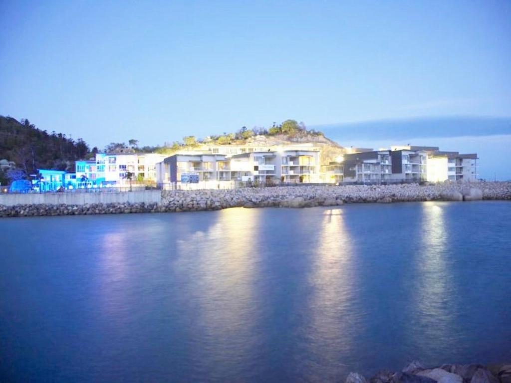 Bright Point 1308 at Magnetic, Nelly Bay