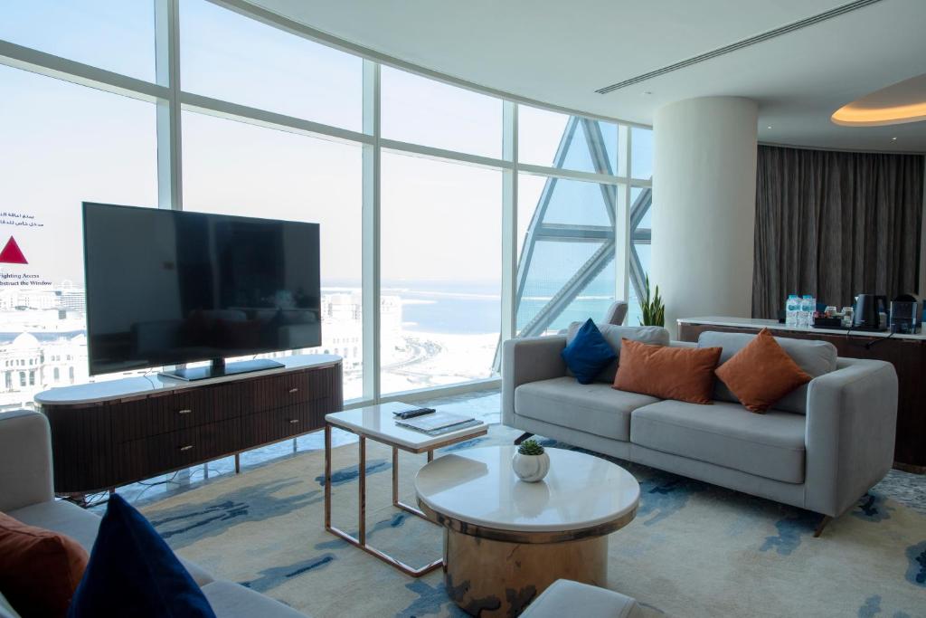 Shared lounge/TV area