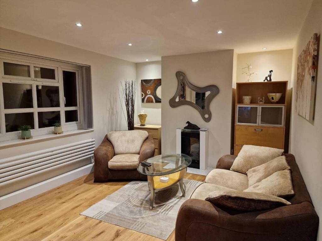 LUXE HILL GETAWAY photo