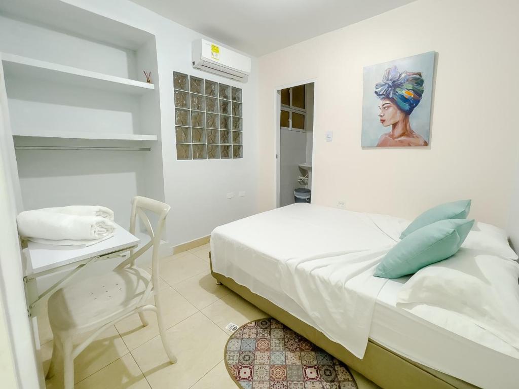 3CB-2 APARTAMENTO DE 3 ALCOBAS EN EL CENTRO HISTORICO CON AIRE ACONDICIONADO Y WIFI - 3