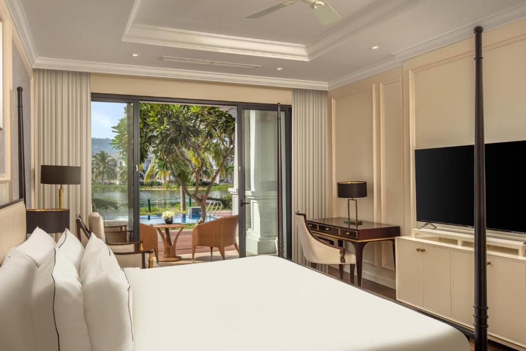Meliá Vinpearl Cam Ranh Beach Resort