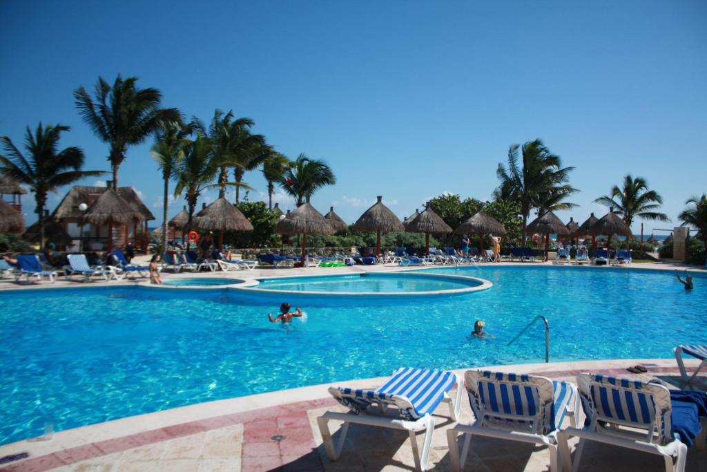 Charming Apartment within Bahia Principe 5 전경