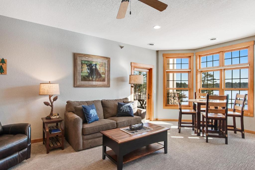 Alder Suite B18