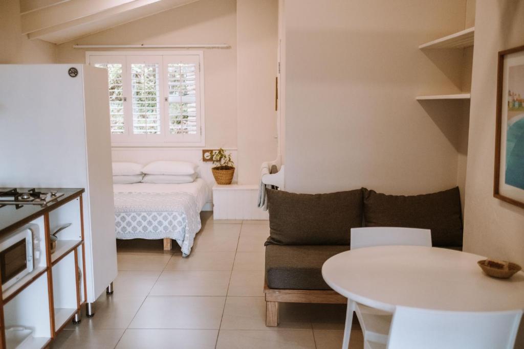 Pebbles Beach Cottage photo