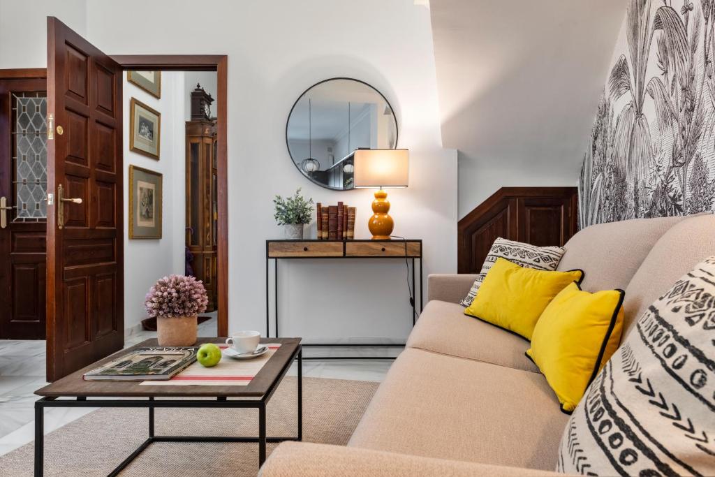 Hernando Colón Suite Apartments - 3
